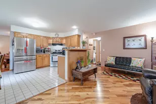1315 Lily Ct, Grayslake, IL 60030 - Photo 14