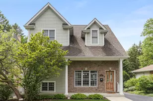 4528 Middaugh Ave, Downers Grove, IL 60515 - Photo 2