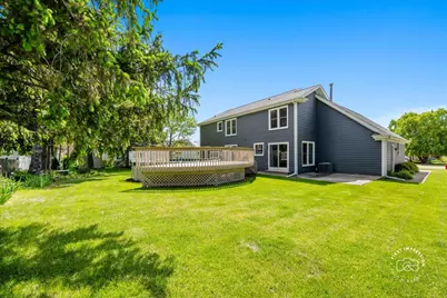 1600 Huntington N Drive, Algonquin, IL 60102 - Photo 2