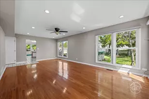 1600 Huntington N Dr, Algonquin, IL 60102 - Photo 8