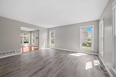 1600 Huntington N Drive, Algonquin, IL 60102 - Photo 6