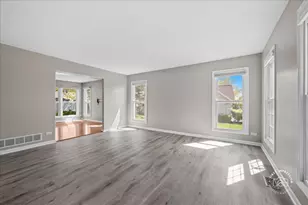 1600 Huntington N Dr, Algonquin, IL 60102 - Photo 6