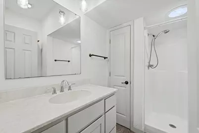 708 E Center Street, Monticello, IL 61856 - Photo 18