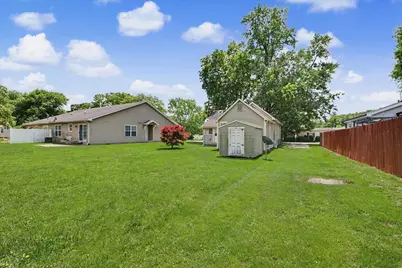 708 E Center Street, Monticello, IL 61856 - Photo 24