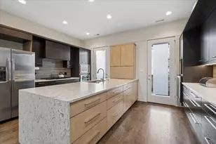 1622 W Julian St, Chicago, IL 60622 - Photo 4