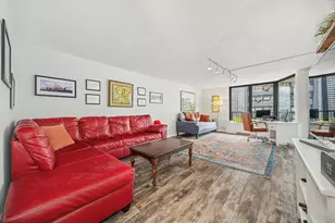 4170 N Marine Dr, Chicago, IL 60613 - Photo 6