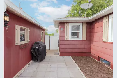 1301 53rd Street, Moline, IL 61265 - Photo 20