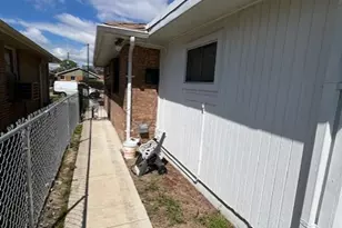 10845 S Emerald Ave, Chicago, IL 60628 - Photo 6
