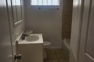 10845 S Emerald Ave, Chicago, IL 60628 - Photo 4