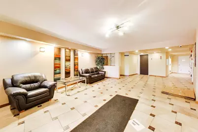 1425 Sandpebble Drive #104, Wheeling, IL 60090 - Photo 2