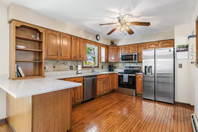 602 Delaware Drive, Lake in the Hills, IL 60156 - Photo 8
