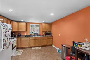 816 Maple St, Twin Lakes, WI 53181 - Photo 8