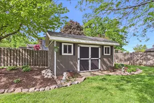 816 Belle Plaine Ave, Gurnee, IL 60031 - Photo 22