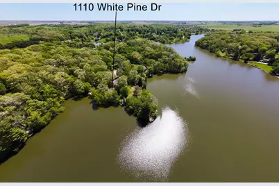 1110 White Pine Drive, Dixon, IL 61021 - Photo 4