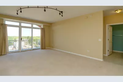 6801 N Milwaukee Avenue #707, Niles, IL 60714 - Photo 12