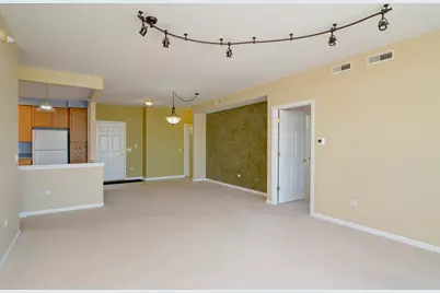 6801 N Milwaukee Avenue #707, Niles, IL 60714 - Photo 10