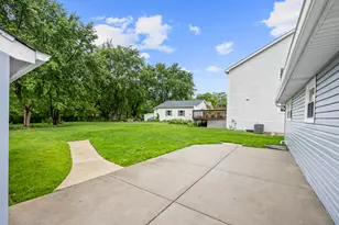 6214 Pershing Ave, Downers Grove, IL 60516 - Photo 32