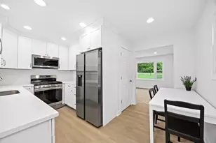 6214 Pershing Ave, Downers Grove, IL 60516 - Photo 8