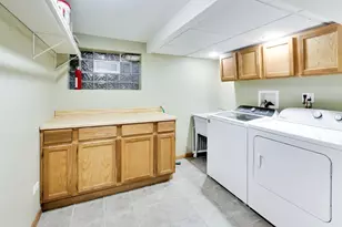 10041 S Hoyne Ave, Chicago, IL 60643 - Photo 32