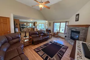 1305 W Northwind Dr, Sandwich, IL 60548 - Photo 2