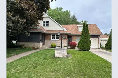 820 11th Street, Dewitt, IA 52472 - Photo 1