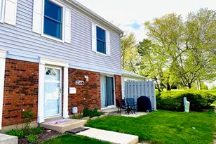 2346 Old Kings Ct, Schaumburg, IL 60194 - Photo 1