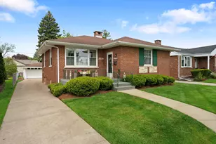 2226 Hawthorne Ave, Westchester, IL 60154 - Photo 1