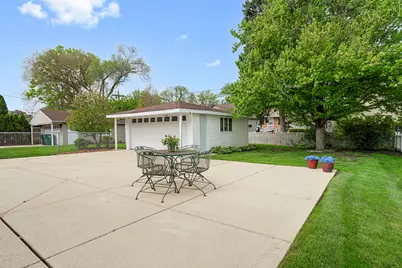 2226 Hawthorne Avenue, Westchester, IL 60154 - Photo 16