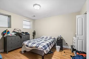 1217 W Sunnyside Ave, Chicago, IL 60640 - Photo 14