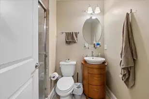 1217 W Sunnyside Ave, Chicago, IL 60640 - Photo 12