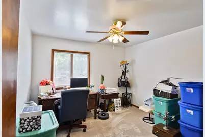 907 Illini Avenue, Pontiac, IL 61764 - Photo 32