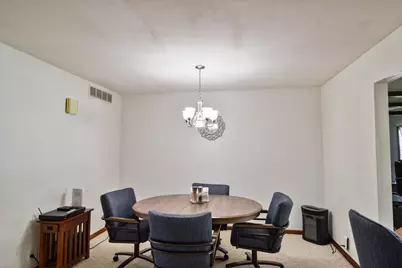 907 Illini Avenue, Pontiac, IL 61764 - Photo 16