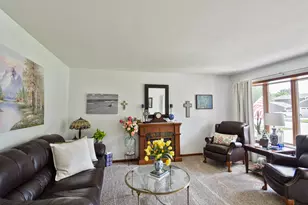 907 Illini Ave, Pontiac, IL 61764 - Photo 12