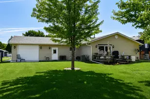 907 Illini Ave, Pontiac, IL 61764 - Photo 68