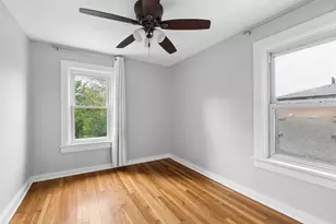 634 E 5th Ave, Naperville, IL 60563 - Photo 8