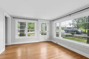 634 E 5th Ave, Naperville, IL 60563 - Photo 2