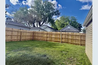 625 10th Street, Peru, IL 61354 - Photo 16