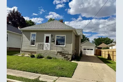 625 10th Street, Peru, IL 61354 - Photo 1