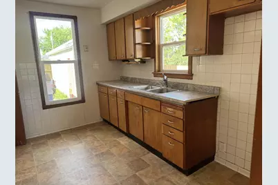 625 10th Street, Peru, IL 61354 - Photo 8