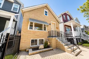 2642 N California Ave, Chicago, IL 60647 - Photo 1