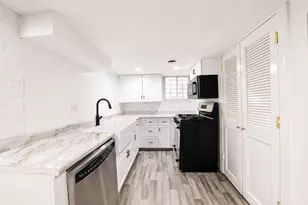 2642 N California Ave, Chicago, IL 60647 - Photo 12