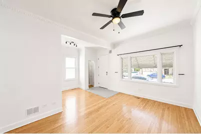 2642 N California Avenue, Chicago, IL 60647 - Photo 6