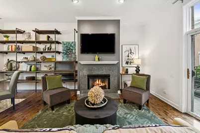 2477 W Montrose Avenue, Chicago, IL 60618 - Photo 8