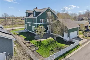 884 Blazing Star Rd, Grayslake, IL 60030 - Photo 2