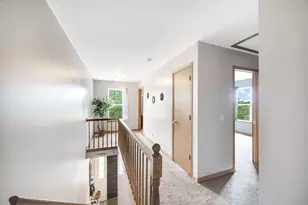709 Carlisle Dr, Woodstock, IL 60098 - Photo 8