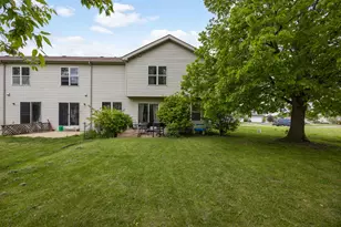 709 Carlisle Dr, Woodstock, IL 60098 - Photo 14