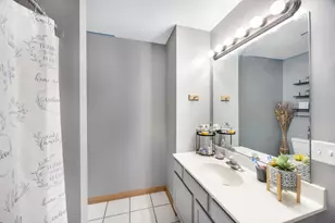 709 Carlisle Dr, Woodstock, IL 60098 - Photo 12