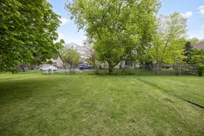 709 Carlisle Drive, Woodstock, IL 60098 - Photo 16