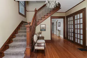 903 E Jefferson St, Bloomington, IL 61701 - Photo 2