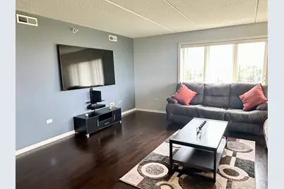390 S Western Avenue #605, Des Plaines, IL 60016 - Photo 4
